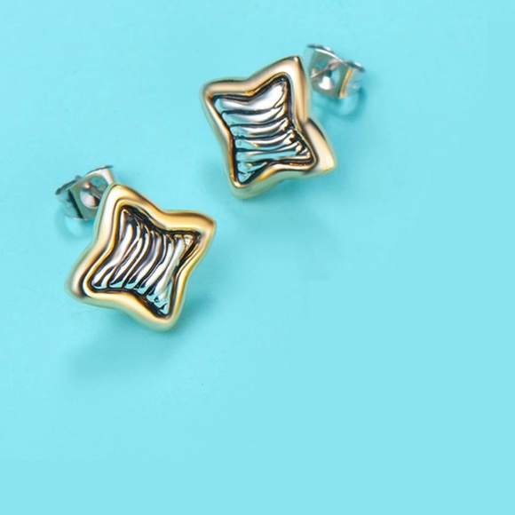 Jewelry - Silver Stud Earrings